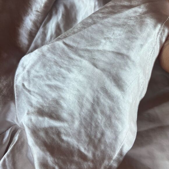 Nwt SELFIE LESLIE
SYDNEY ANGEL SLEEVE COWL NECK SATIN DRESS CHAMPAGNE - Picture 6 of 6